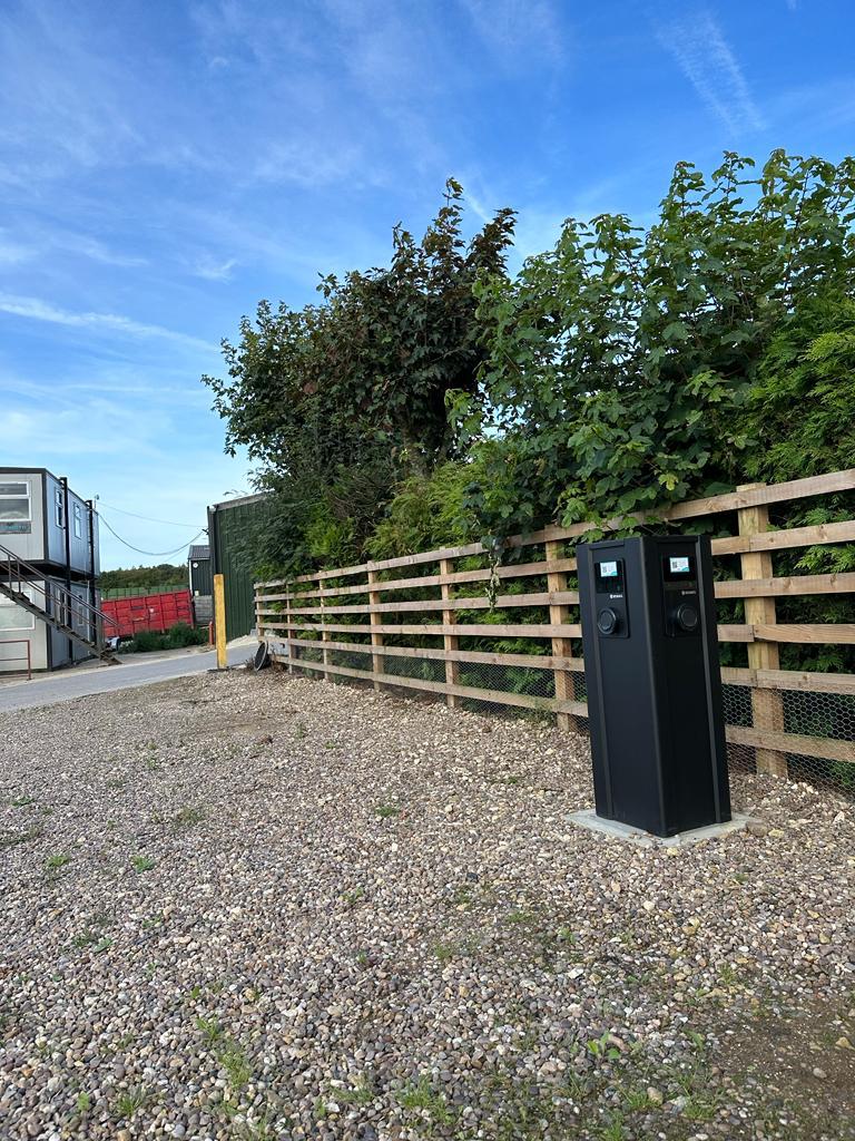 EVT43 - Quad Maxi Pillar